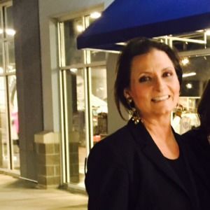 Meet your Posher, Elizabeth